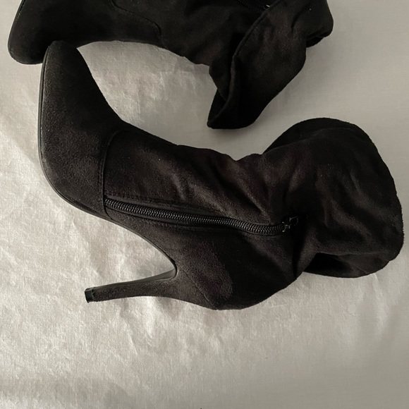 Black size 8.5 Paprika brand 4” heel boots - Picture 10 of 15